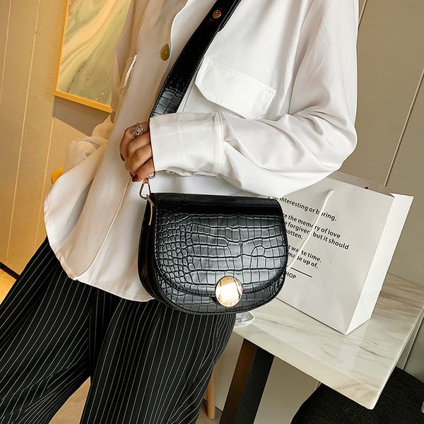 2020 new ladies shoulder bag foreign crocodile pattern large capacity square bag fashion portable crossbody
2020 new ladies shoulder bag foreign crocodile pattern large capacity square bag fashion portable crossbody