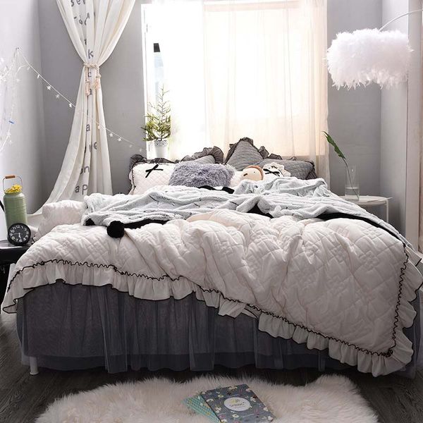 fb1909012 korean style winter warm velvet bedding set princess wind lace bed skirt velvet duvet cover set king size 4pcs/set
fb1909012 korean style winter warm velvet bedding set princess wind lace bed skirt velvet duvet cover set king size 4pcs/set