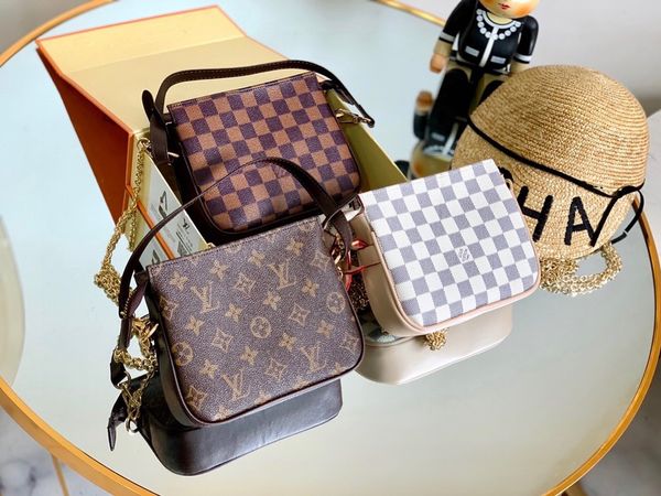 2020 designer luxury handbags purses women leather disco shoulder bag purse camera crossobody bags 18*15cm
2020 designer luxury handbags purses women leather disco shoulder bag purse camera crossobody bags 18*15cm