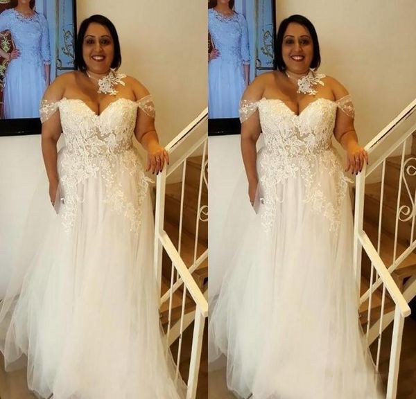 elegant plus size african wedding dresses off the shoulder boho wedding dress with lace a line floor length tulle country bridal gowns 2020, White
elegant plus size african wedding dresses off the shoulder boho wedding dress with lace a line floor length tulle country bridal gowns 2020, White