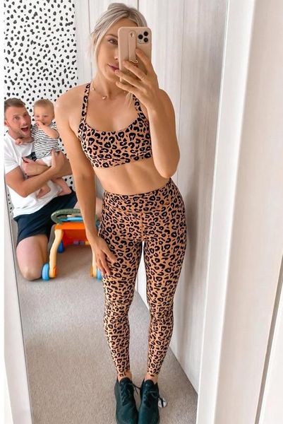 древесный уголь leopard спорт бюстгальтер и гетры набор одежды высокая талия женщин gym леггинсы лосины проложенный push-вверх спортивные бю, White
древесный уголь leopard спорт бюстгальтер и гетры набор одежды высокая талия женщин gym леггинсы лосины проложенный push-вверх спортивные бю, White