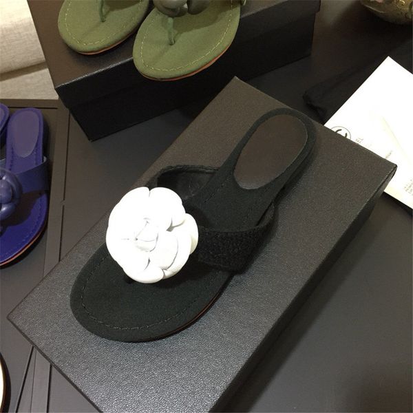 designer new luxury ladies classic fashion casual flat beach flip-flops 35 yards to 40 yards black
designer new luxury ladies classic fashion casual flat beach flip-flops 35 yards to 40 yards black