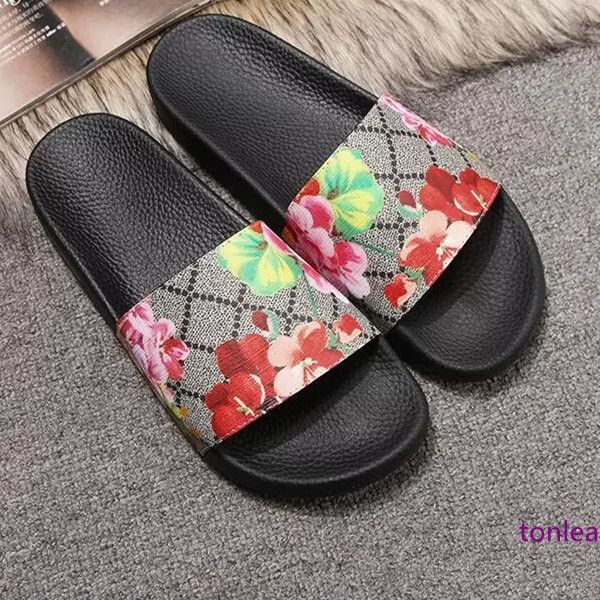 luxury slide summer fashion wide flat slippery with thick sandals slipper men women sandals designer shoes flip flops slipper 36-45
luxury slide summer fashion wide flat slippery with thick sandals slipper men women sandals designer shoes flip flops slipper 36-45