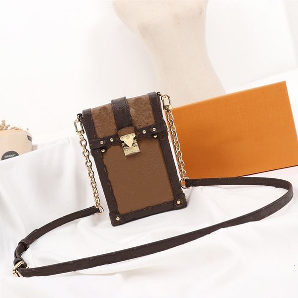fashion mini women phone bag vintage printed outdoor shoulder bags personality men cross body bag 11*17.5*3.5cm
fashion mini women phone bag vintage printed outdoor shoulder bags personality men cross body bag 11*17.5*3.5cm