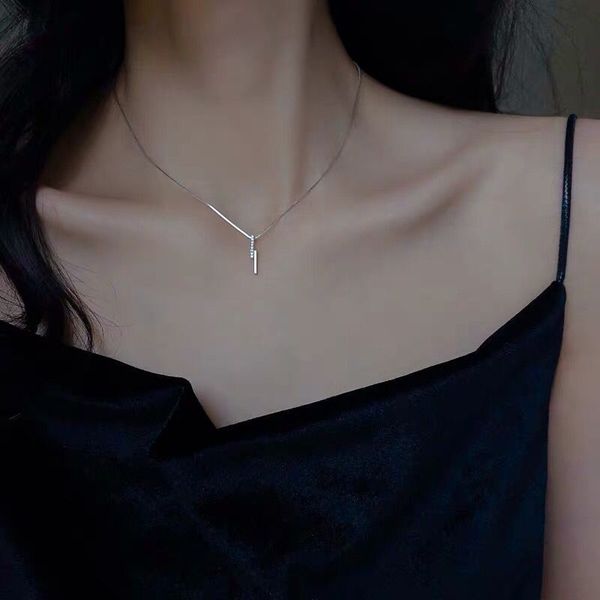 ramos temperament geometric strip clavicle chain necklace 925 sterling silver cubic zircon pendant necklace for women, Golden;silver
ramos temperament geometric strip clavicle chain necklace 925 sterling silver cubic zircon pendant necklace for women, Golden;silver