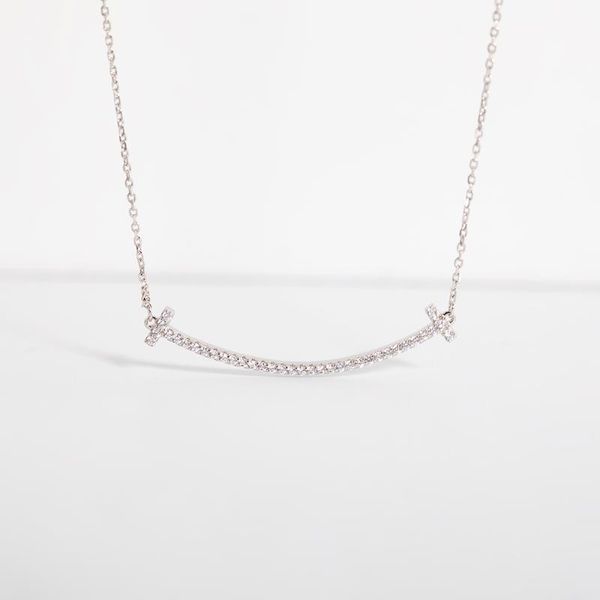sell tiny inlaid with light zircons beautiful smile shape chain pendant necklace present fashion jewelry, Silver
sell tiny inlaid with light zircons beautiful smile shape chain pendant necklace present fashion jewelry, Silver