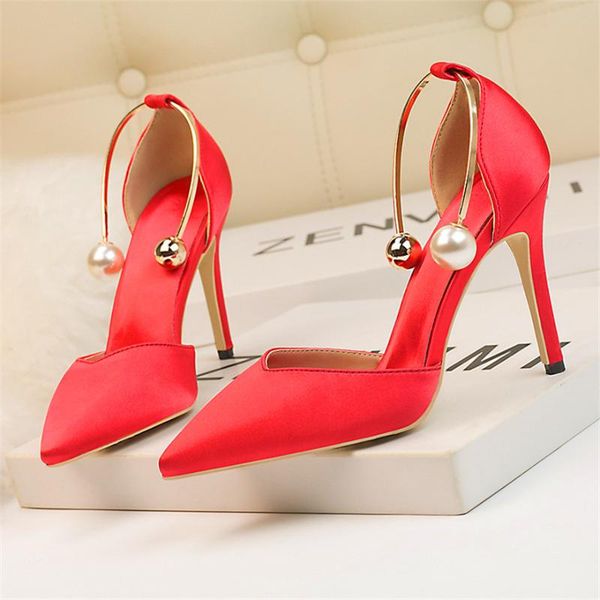 2019 new elegant pearl metal buckle high heels women sandals korean fashion soft silk pointed ladies shoes party sandals shallow, Black
2019 new elegant pearl metal buckle high heels women sandals korean fashion soft silk pointed ladies shoes party sandals shallow, Black