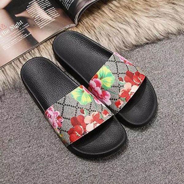 Ourdoor Slippers Women Canvas Scuffs Men Flip Flop Luxury Summer Slippers With Animal Print Classic Rubber Sole Beige Ebony Color
Ourdoor Slippers Women Canvas Scuffs Men Flip Flop Luxury Summer Slippers With Animal Print Classic Rubber Sole Beige Ebony Color