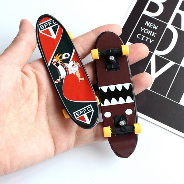 children's educational toys creative fingertip movement finger board mini finger skateboard alloy skate boarding toys random col
children's educational toys creative fingertip movement finger board mini finger skateboard alloy skate boarding toys random col
