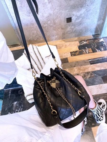 2020 women's designer handbag knitted handbag female shoulder bag women leather handbags big bags ng
2020 women's designer handbag knitted handbag female shoulder bag women leather handbags big bags ng