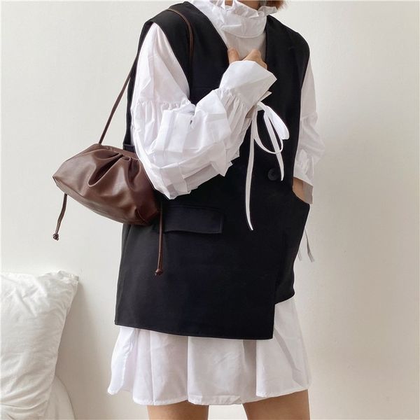 2020 new shoulder bag women's casual fashion korean version of the cloud mini mini bag solid color
2020 new shoulder bag women's casual fashion korean version of the cloud mini mini bag solid color