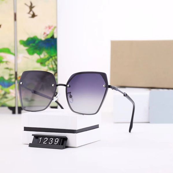 brand designer fashion big frame sunglasses, outdoor travel sun block sunglasses for men, luxury women round glasses, White;black
brand designer fashion big frame sunglasses, outdoor travel sun block sunglasses for men, luxury women round glasses, White;black