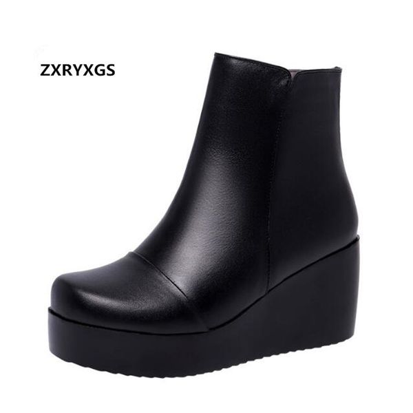 2019 new plus velvet warm winter boots women shoes snow boots thick-soled wedges high heels genuine leather plus size, Black 
2019 new plus velvet warm winter boots women shoes snow boots thick-soled wedges high heels genuine leather plus size, Black