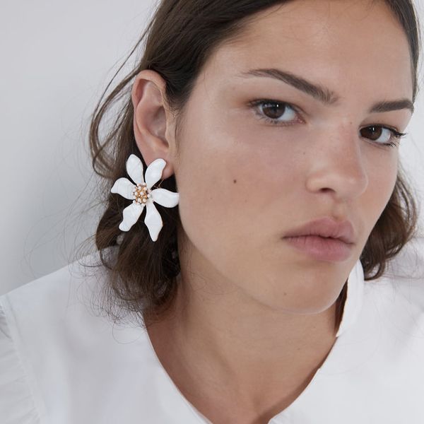 european and american popular brand fashion creative flower leaves asymmetric earrings cool all-match earrings, Golden
european and american popular brand fashion creative flower leaves asymmetric earrings cool all-match earrings, Golden