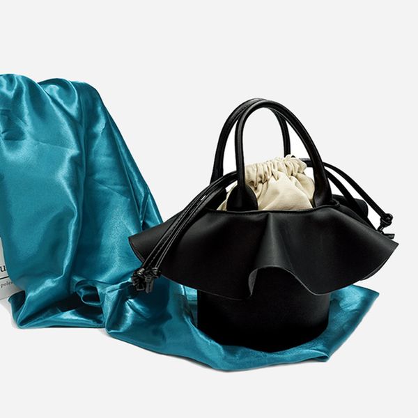 vintage flounced women's handbags luxury leather women evening shoulder bags fashion string ruffle ladies hand bags for woman
vintage flounced women's handbags luxury leather women evening shoulder bags fashion string ruffle ladies hand bags for woman