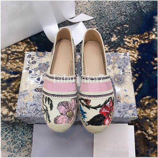 new women sandals designer rose flower embroidered fisherman shoes luxury slide summer fashion slippery flat shoes size 35-40 yang3839
new women sandals designer rose flower embroidered fisherman shoes luxury slide summer fashion slippery flat shoes size 35-40 yang3839
