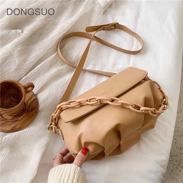 day clutch evening party purse with acrylic chains women pillow messenger bag leather pouch totes handbag 2020 new
day clutch evening party purse with acrylic chains women pillow messenger bag leather pouch totes handbag 2020 new