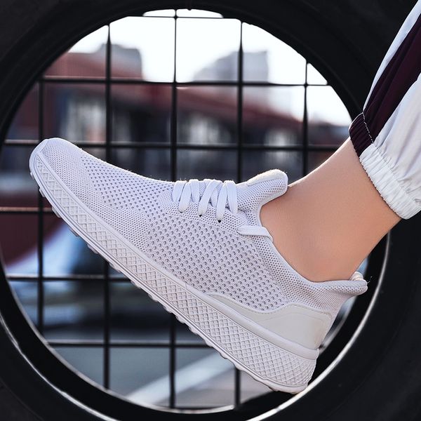 sports shoes designer running shoes for men women grey black white red runner mens 2020 sports sneakers trainers 39-46
sports shoes designer running shoes for men women grey black white red runner mens 2020 sports sneakers trainers 39-46