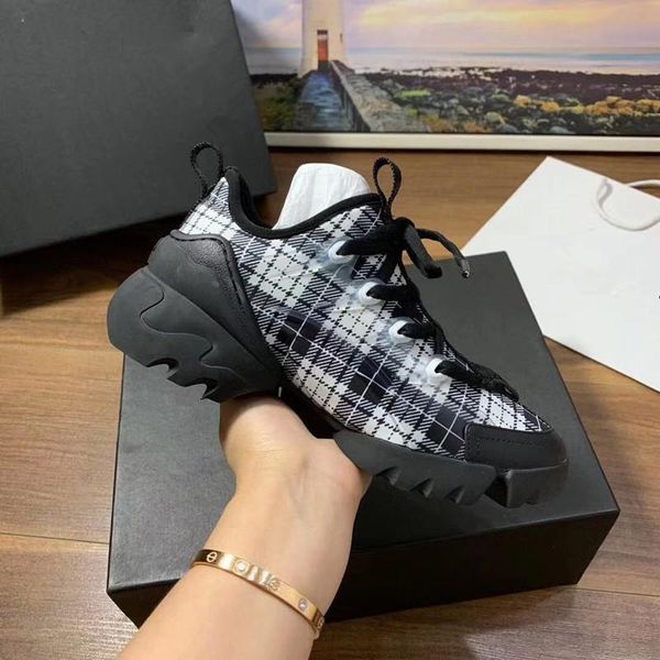 fashion luxury designer women shoes low-sneaker ace glitter sparkling fabric sneaker for men women size 35-42 platform, Black
fashion luxury designer women shoes low-sneaker ace glitter sparkling fabric sneaker for men women size 35-42 platform, Black