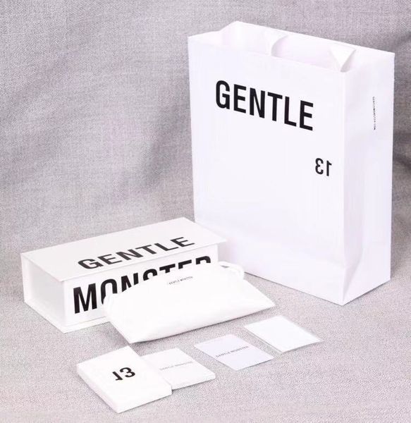 gm full sun package white sun glasses fashion v brand high-end sunglasses leather box gift simple box 
gm full sun package white sun glasses fashion v brand high-end sunglasses leather box gift simple box