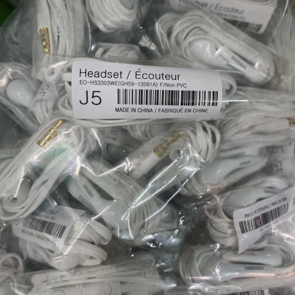 With Remote & Mic For Samsung S7 S6 Edge Note 5 4 S4 j5 headset Original J5 E0-HS3303 In Ear Headphone 3.5mm Earphone
With Remote & Mic For Samsung S7 S6 Edge Note 5 4 S4 j5 headset Original J5 E0-HS3303 In Ear Headphone 3.5mm Earphone