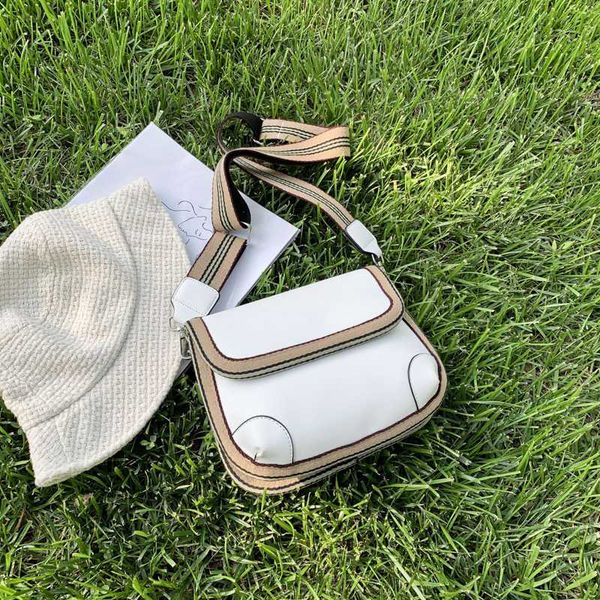pu leather crossbody bags for women 2020 panelled wide strap mini saddle bag ladies shoulder messenger bags
pu leather crossbody bags for women 2020 panelled wide strap mini saddle bag ladies shoulder messenger bags
