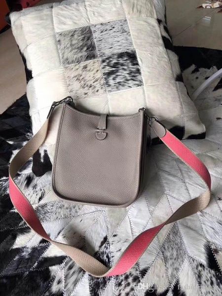18см crossbody сумка мода hollow ковш сумка дама плечо крест тело сумка два карманных подлинные кожаные сумки кошельки женщины
18см crossbody сумка мода hollow ковш сумка дама плечо крест тело сумка два карманных подлинные кожаные сумки кошельки женщины