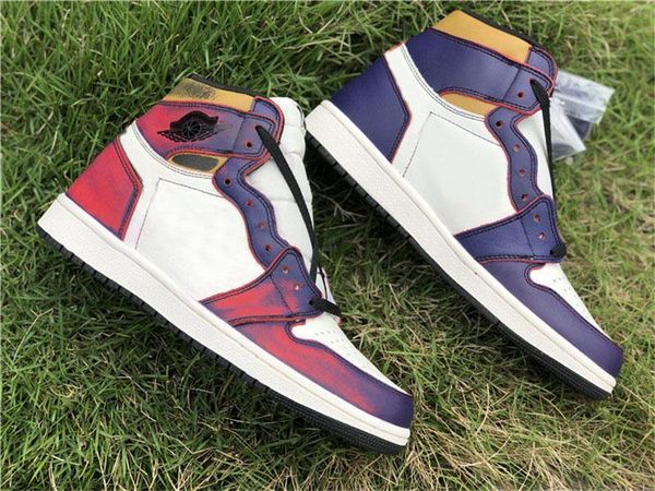 2020 new authentic sb 1 high og court purple sail university gold black basketball shoes cd6578 -507 men sports sneakers with box
2020 new authentic sb 1 high og court purple sail university gold black basketball shoes cd6578 -507 men sports sneakers with box