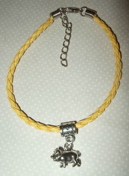 2019 горячие продажа 40 шт. античная серебряная свинья шарм подвеска многоцветный плетеный канат защиты духовный браслет женщины ювелирные и, Golden;silver
2019 горячие продажа 40 шт. античная серебряная свинья шарм подвеска многоцветный плетеный канат защиты духовный браслет женщины ювелирные и, Golden;silver