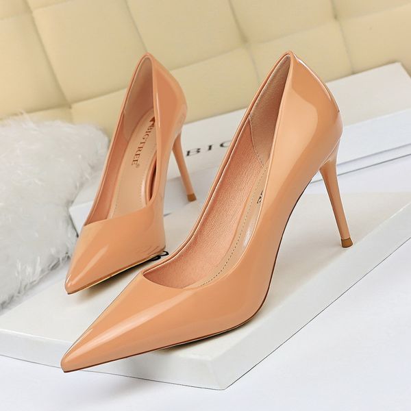 2020 new spring/autumn women pumps high thin heel pointed toe shallow slip-on office ladies women shoes nude high heels, Black
2020 new spring/autumn women pumps high thin heel pointed toe shallow slip-on office ladies women shoes nude high heels, Black