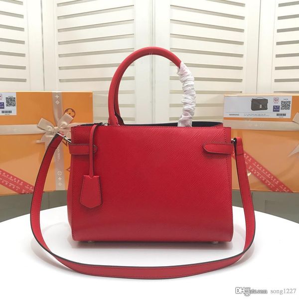 811newstylish women's shoulder bags handbags with modern lines and classic logos elements.size:30 22 13cm
811newstylish women's shoulder bags handbags with modern lines and classic logos elements.size:30 22 13cm