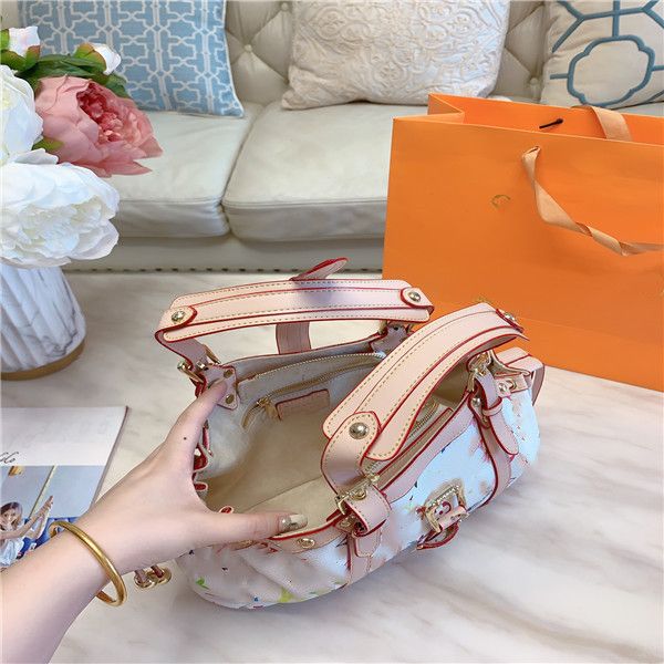 handbag shopping bag designed by old fashion senior designer new hand held one shoulder women's bag has simple style
handbag shopping bag designed by old fashion senior designer new hand held one shoulder women's bag has simple style