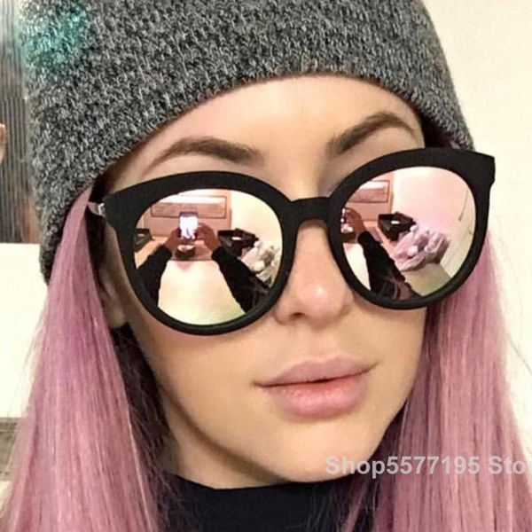 2020 vintage women sunglasses candy color lens eyeglasses classic retro outdoor feminino uv400, White;black
2020 vintage women sunglasses candy color lens eyeglasses classic retro outdoor feminino uv400, White;black
