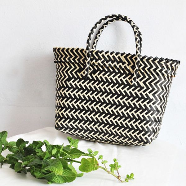 2018 new summer woven women basket bag leisure vacation tote beach bag panelled shopping handbags
2018 new summer woven women basket bag leisure vacation tote beach bag panelled shopping handbags