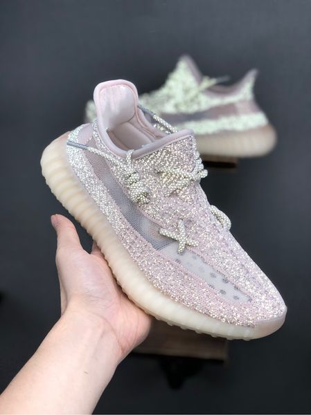2020 kanye west v2 mens womens running shoes hyperspace static reflective oreo cream sesame beluga coppertrue form designer sports sneakers, White;red
2020 kanye west v2 mens womens running shoes hyperspace static reflective oreo cream sesame beluga coppertrue form designer sports sneakers, White;red