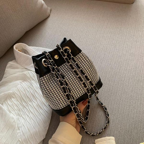 contrast color women bucket bag vintage messenger bag quality rhinstone shoulder simple female crossbody sac a main
contrast color women bucket bag vintage messenger bag quality rhinstone shoulder simple female crossbody sac a main