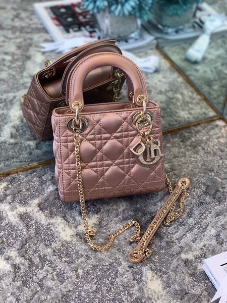 new women's one-shoulder bag high-end custom quality diagonal cross bag fashion trend leisure style gold metal accessories with detacha
new women's one-shoulder bag high-end custom quality diagonal cross bag fashion trend leisure style gold metal accessories with detacha