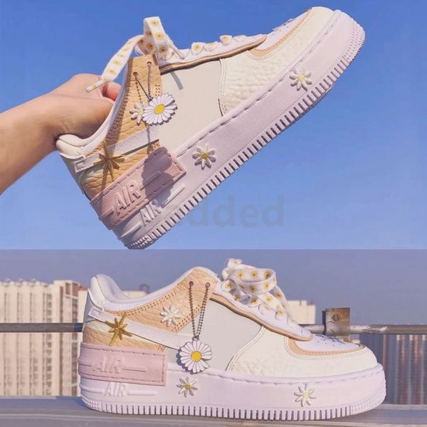 new forced low wmns running shoes for designer women girls candy macaron sport one skateboard sneakers, White;red 
new forced low wmns running shoes for designer women girls candy macaron sport one skateboard sneakers, White;red