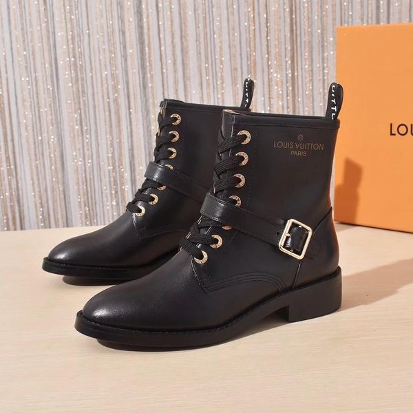 2020 new fashion luxury ladies short boots fashion comfortable leather women short boots motorcycle 6 inch martin boots 35-42, Black
2020 new fashion luxury ladies short boots fashion comfortable leather women short boots motorcycle 6 inch martin boots 35-42, Black