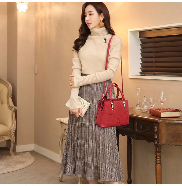 women's brand shoulder bag european and american style design trend handbag fashion wild large capacity shoulder bag wholesale
women's brand shoulder bag european and american style design trend handbag fashion wild large capacity shoulder bag wholesale