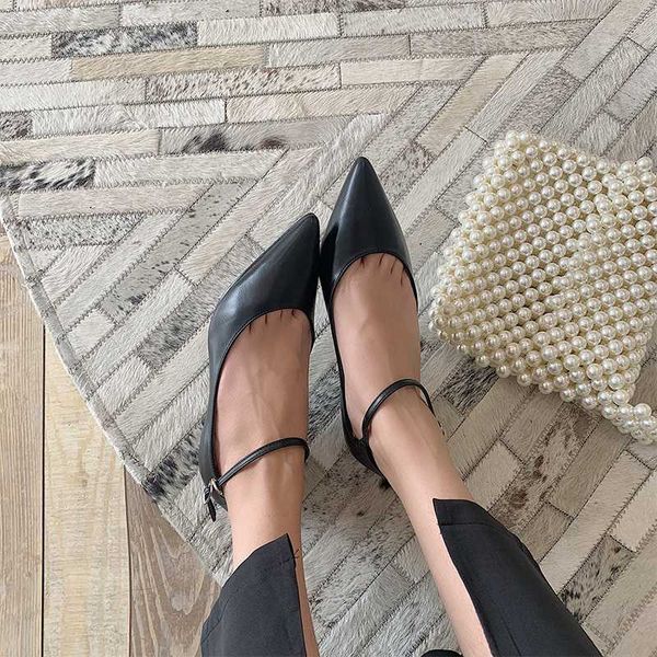 women sandals pointed toe elegant pumps ankle buckle strap solid color thin low heels fashion office sandals pumps black/green
women sandals pointed toe elegant pumps ankle buckle strap solid color thin low heels fashion office sandals pumps black/green