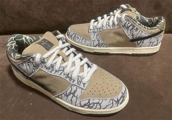 2020 release travis scotts x sb dunk low 2.0 sample mens women running sneakers skate casual shoes with original box
2020 release travis scotts x sb dunk low 2.0 sample mens women running sneakers skate casual shoes with original box
