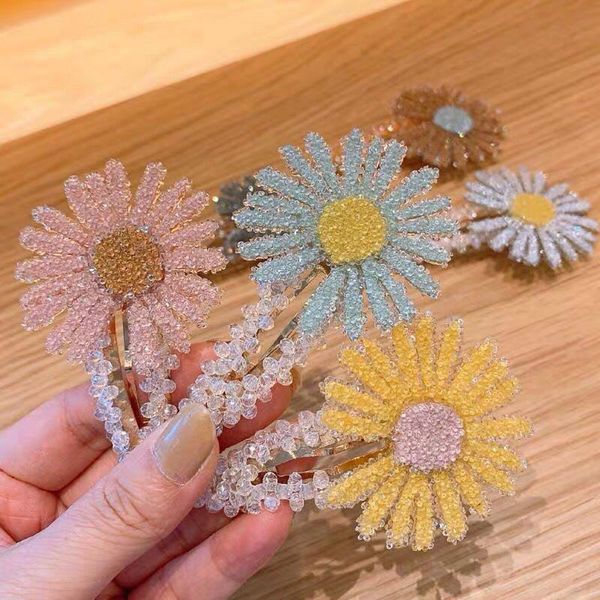 spring / summer 2020 for women/girl small fresh daisy flower crystal bb clip bangs hairpin side hairpin, Black;brown
spring / summer 2020 for women/girl small fresh daisy flower crystal bb clip bangs hairpin side hairpin, Black;brown