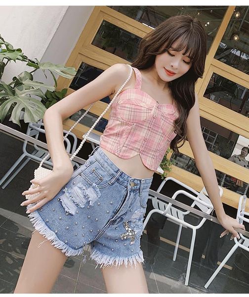 2020 retro women denim shorts personality hole edge high waisted shorts street denim 2020 summer new, White;black
2020 retro women denim shorts personality hole edge high waisted shorts street denim 2020 summer new, White;black