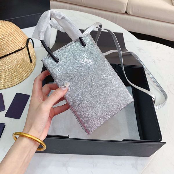 b r women's mini mobile phone bag letter luxury messenger bag high-quality genuine leather handbag logo gift box
b r women's mini mobile phone bag letter luxury messenger bag high-quality genuine leather handbag logo gift box