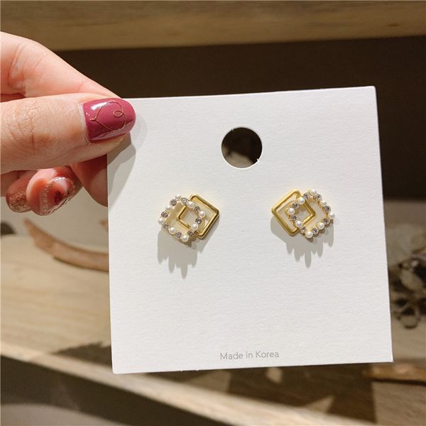 korea s925 personality square hollow geometric stud earrings pearl rhinestone temperament square earrings, Golden;silver
korea s925 personality square hollow geometric stud earrings pearl rhinestone temperament square earrings, Golden;silver