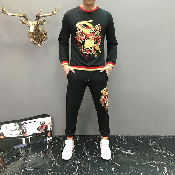2020tide brand embroidered tiger head autumn and winter clothing cotton long-sleeved sweater casual sports trousers two-piece men size -3xl, Gray
2020tide brand embroidered tiger head autumn and winter clothing cotton long-sleeved sweater casual sports trousers two-piece men size -3xl, Gray
