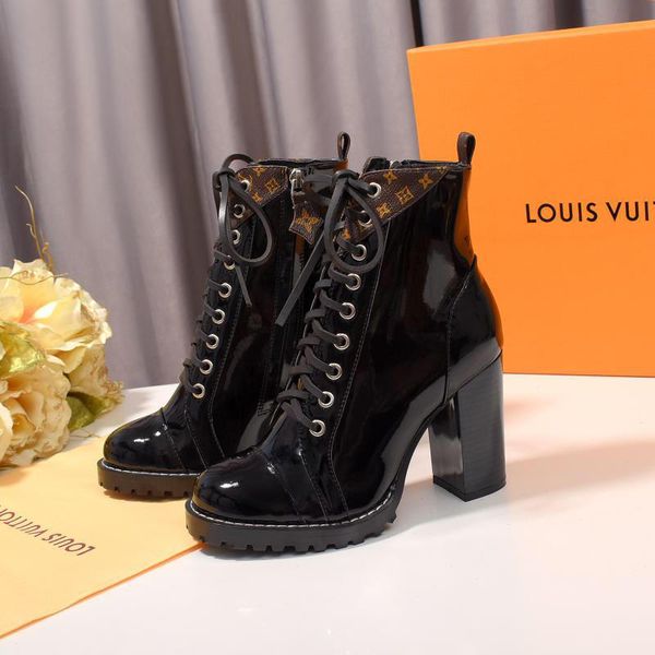 2019j new limited edition leather ladies boots ladies horse nail boots fashion motorcycle ladies boots original box packaging
2019j new limited edition leather ladies boots ladies horse nail boots fashion motorcycle ladies boots original box packaging