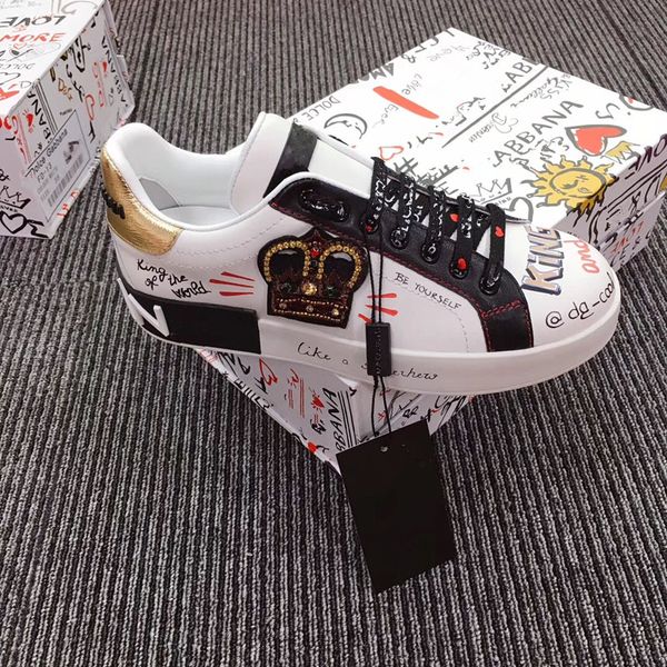 2019 velvet black women's chaussures shoes beautiful platform casual shoes luxury designer shoes leather solid color dress feng190528
2019 velvet black women's chaussures shoes beautiful platform casual shoes luxury designer shoes leather solid color dress feng190528