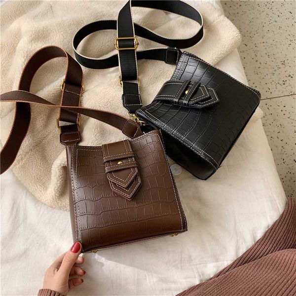 jin mantang stone grain bucket solid concise style women shoulder bag large capacity joker texture vintage female bag
jin mantang stone grain bucket solid concise style women shoulder bag large capacity joker texture vintage female bag